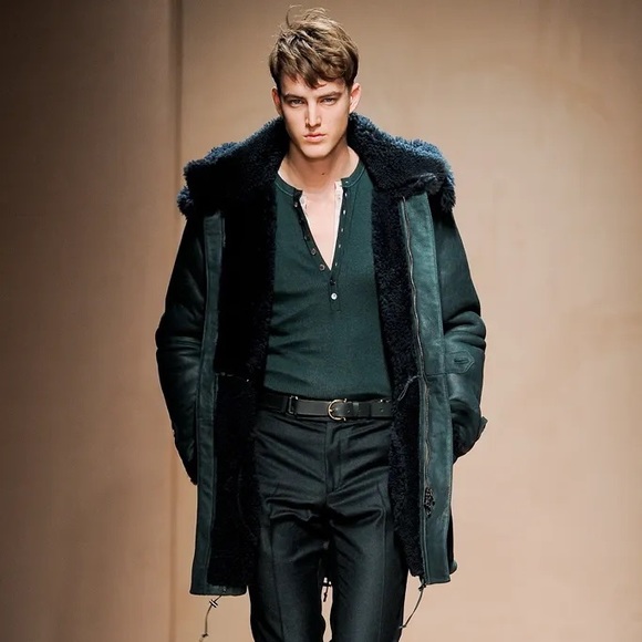 Fall 2011 runway Salvatore Ferragamo forest green henley sweater, size medium - Picture 1 of 8